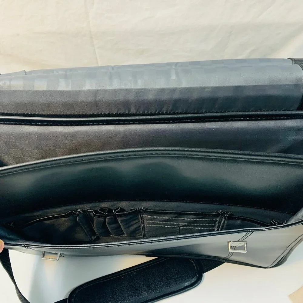 Samsonite Black Leather Portfolio Briefcase